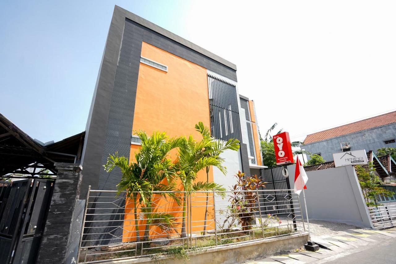 Oyo 1316 Mentari Family Homestay Probolinggo Kültér fotó
