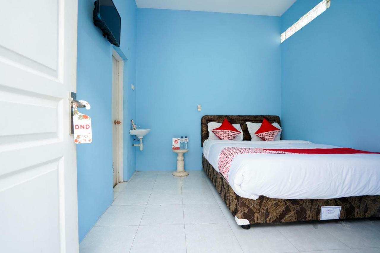 Oyo 1316 Mentari Family Homestay Probolinggo Kültér fotó