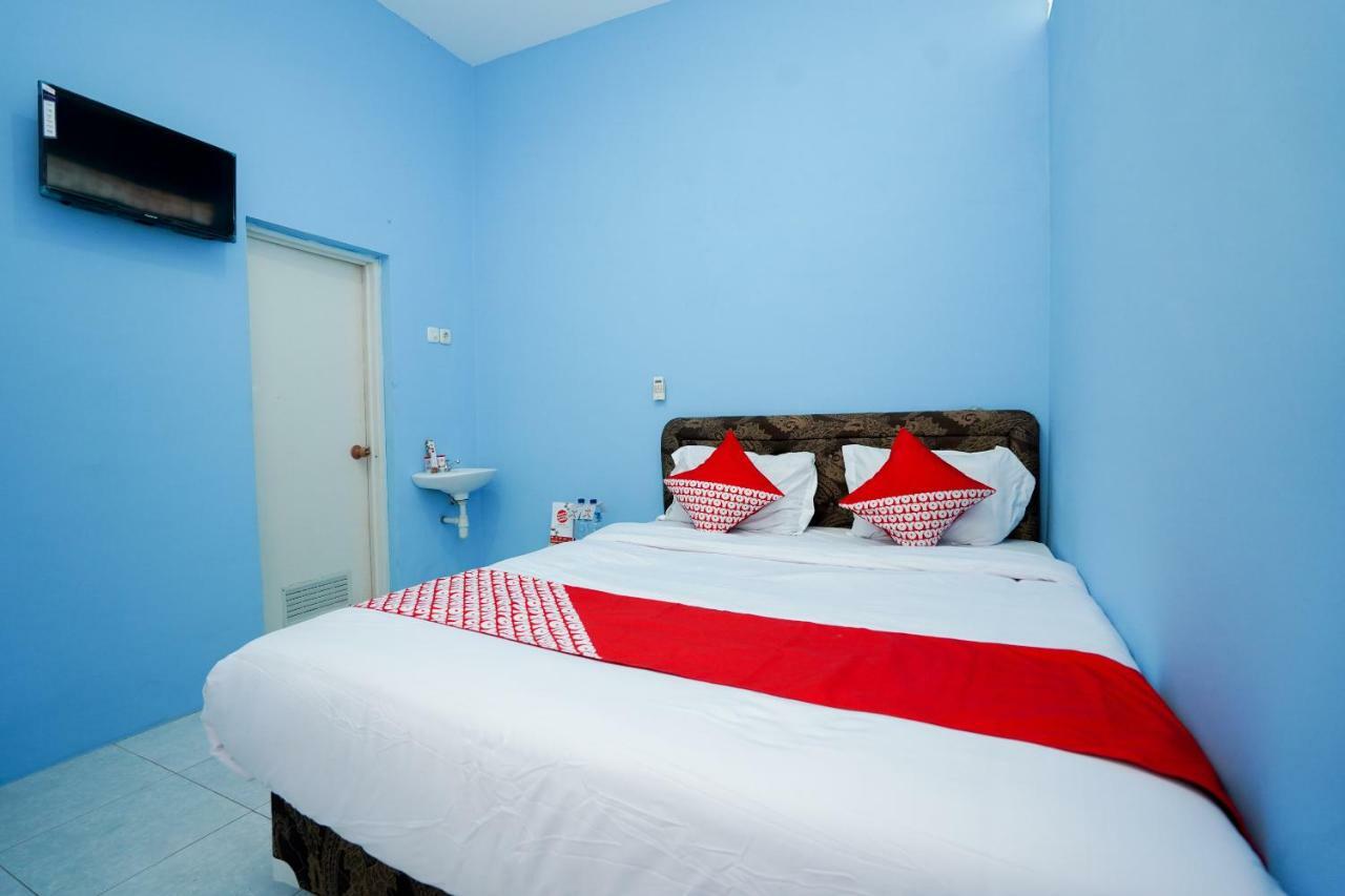 Oyo 1316 Mentari Family Homestay Probolinggo Kültér fotó