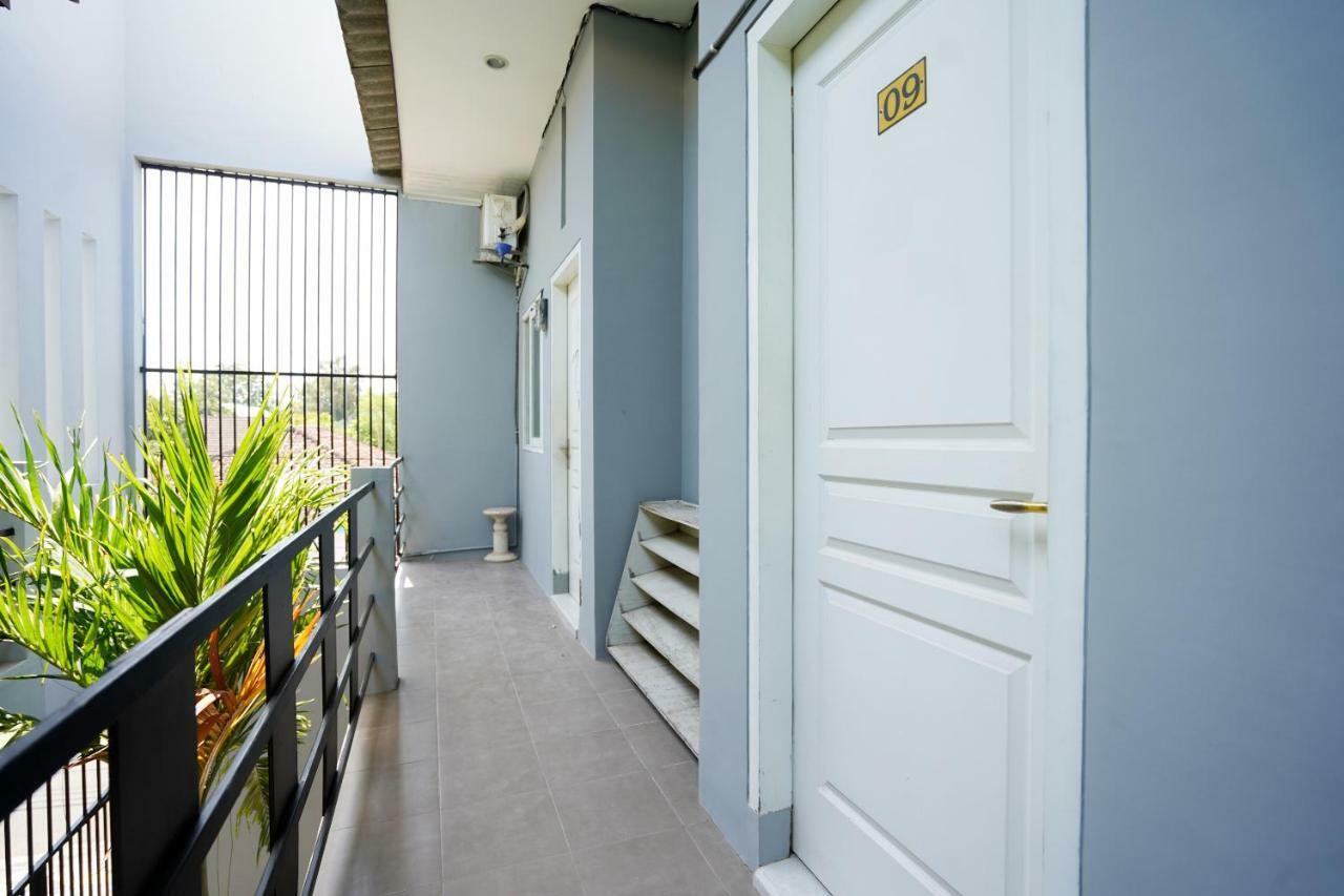 Oyo 1316 Mentari Family Homestay Probolinggo Kültér fotó